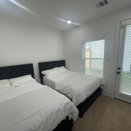 Comfortable 3 Bedroom - Heart Of Texas Medical Center ฮูสตัน ภายนอก รูปภาพ