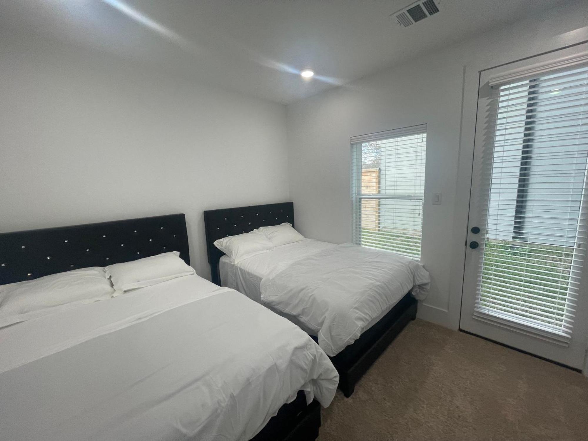 Comfortable 3 Bedroom - Heart Of Texas Medical Center ฮูสตัน ภายนอก รูปภาพ