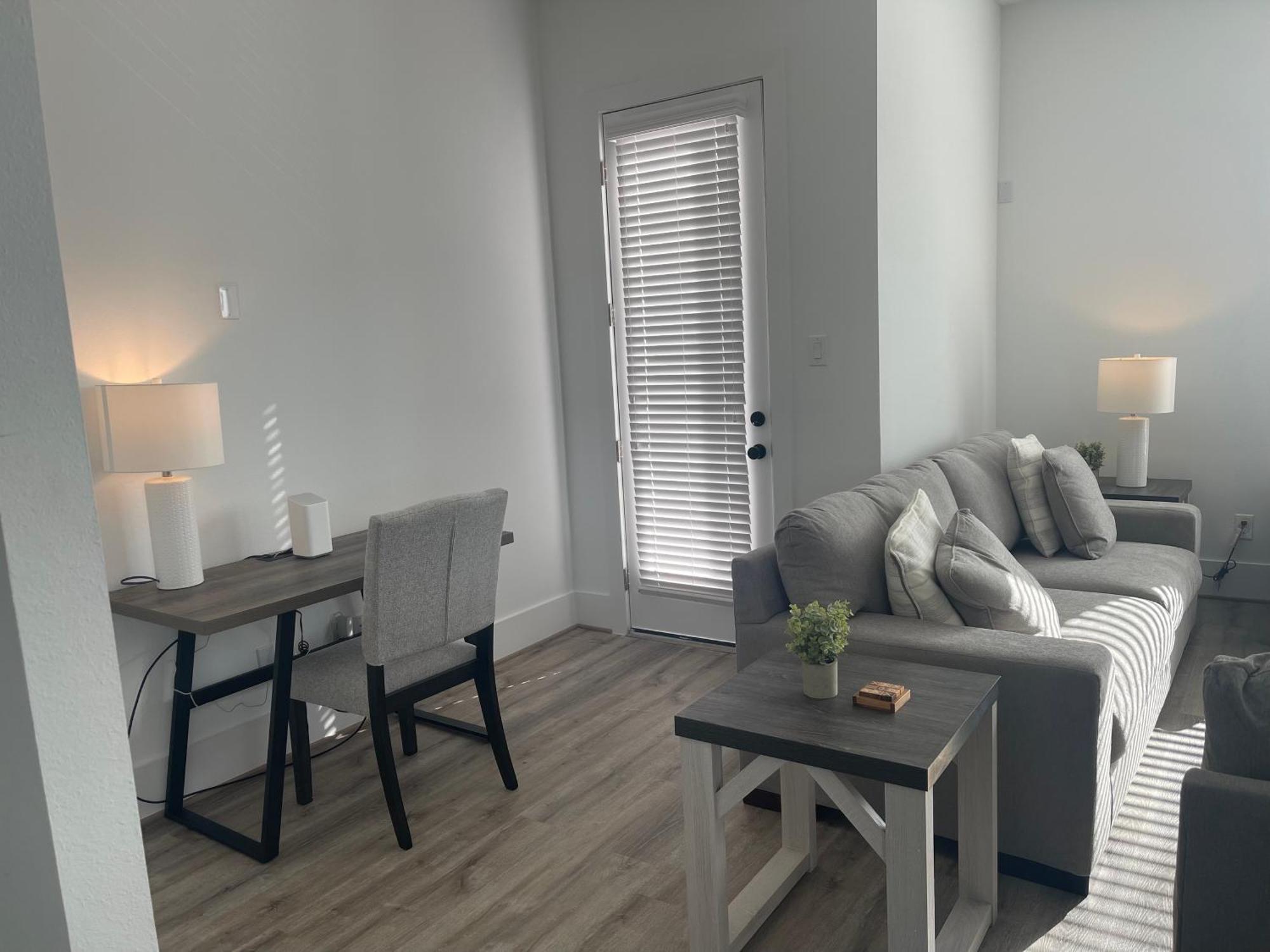 Comfortable 3 Bedroom - Heart Of Texas Medical Center ฮูสตัน ภายนอก รูปภาพ